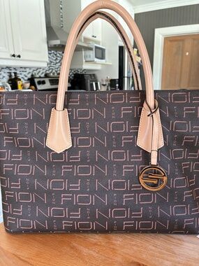 Logo-Pattern Women's Tote in Black and Blush